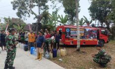 Korem 072/Pamungkas Salurkan 13 Ribu Liter Air Bersih Untuk Warga Lereng Merapi Yang Terdampak Kekeringan
