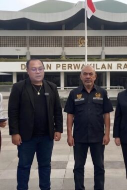 Revan FERADI WPI berencana mengadu Ke Komisi III DPR dan Kapolri serta meminta perlindungan LPSK untuk Eyang UUN / Fam Fuk Tjhong