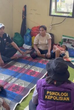 Dua Hari Menemani Warga Manggarai Barat, Tim Trauma Healing Polda Jateng Bantu Pulihkan Kekuatan Psikologis Warga Terdampar Gempa