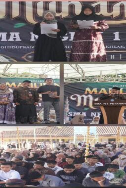 Sambung Kemeriahan HUT Ke-36, SMAN 1 Petanahan Gelar Peringatan Maulid Nabi 1448 H dan Terima Wakaf 110 Al-Qur’an
