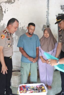 Kapolresta Banyumas Turun Langsung, Bantu Warga Pulihkan Rumah Pascakebakaran