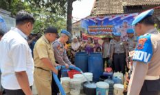 HUT Propam Polri ke-24, 24.000 Liter Air Bersih Disalurkan untuk Warga Jatirunggo.