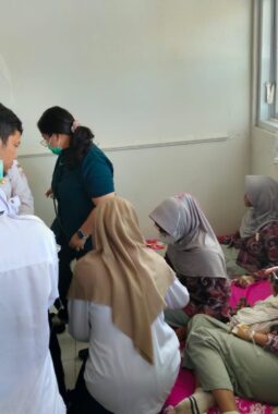 22 Siswa Dirawat, Dugaan Keracunan MBG di SMA N 1 Sampang Menunggu Hasil Lab